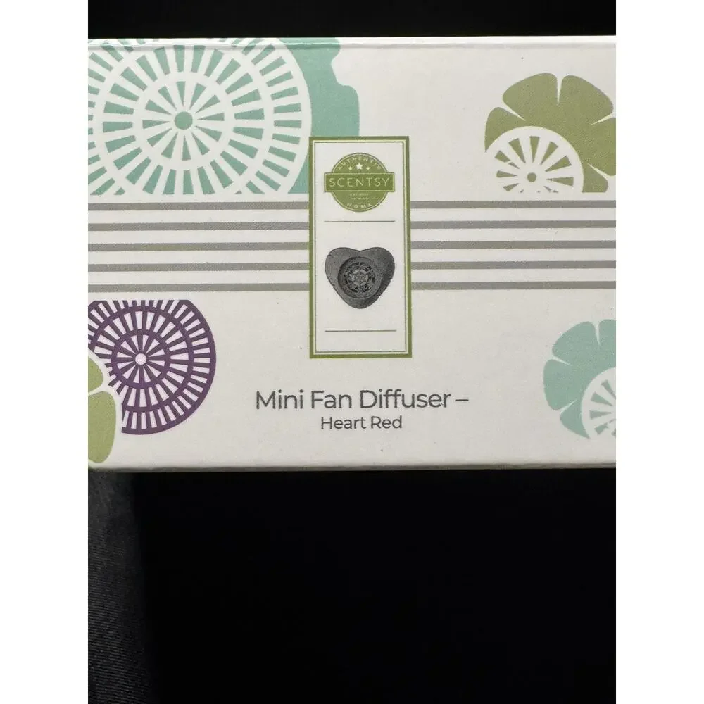 New Scentsy Mini Fan Diffuser Portable USB Heart Red Pods Authentic Home Scent